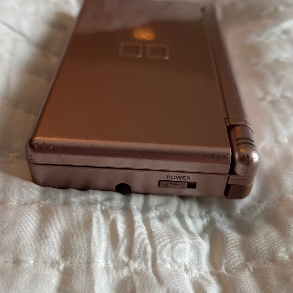 Nintendo DS Lite - Rose Gold RSA Secured game player and charger
